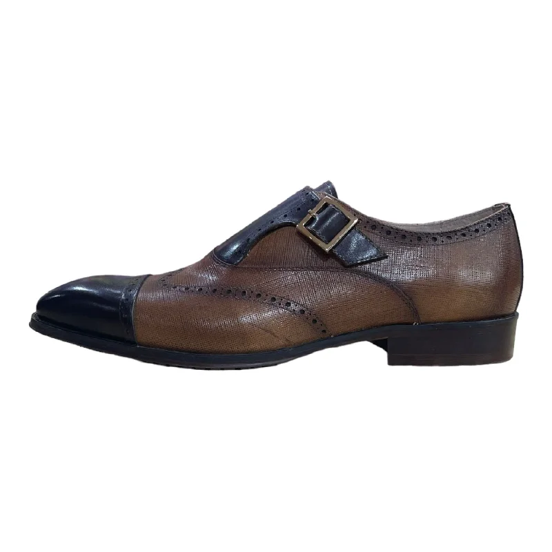 Men's formal shoes with a contrast stitching detailGIOVANNI: Perry Dress Shoe