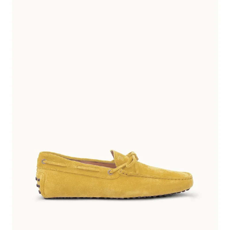Men's leather formal Oxford shoes with a cap toeGommino Driving Shoes in Suede