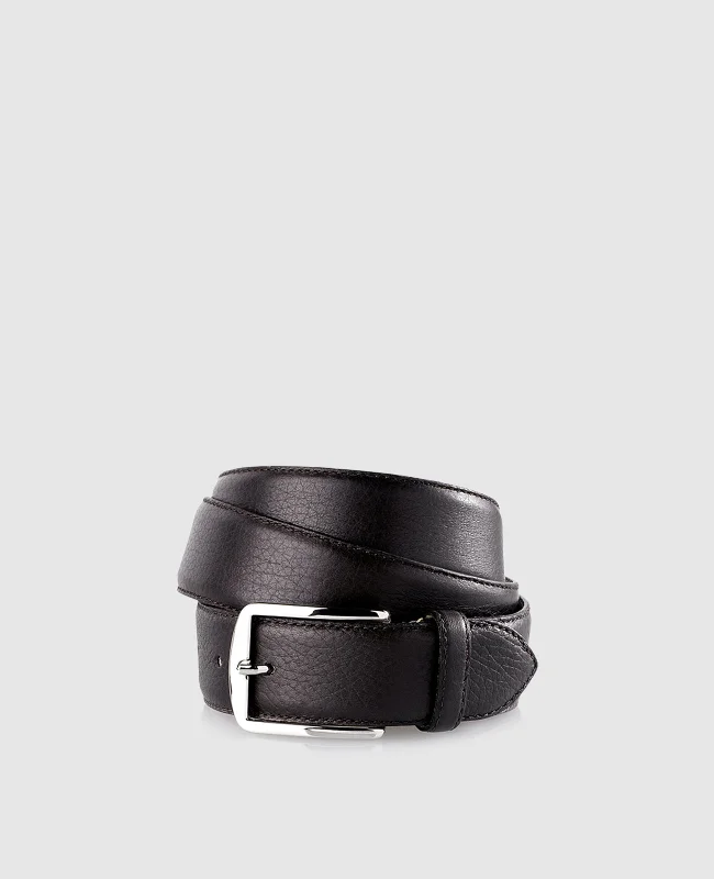 Men's boat shoes with a moc - toe designMen’s deerskin belt in dark brown - Black Brown Men's boat shoes with a moc - toe designMen’s deerskin belt in dark brown - Black Brown