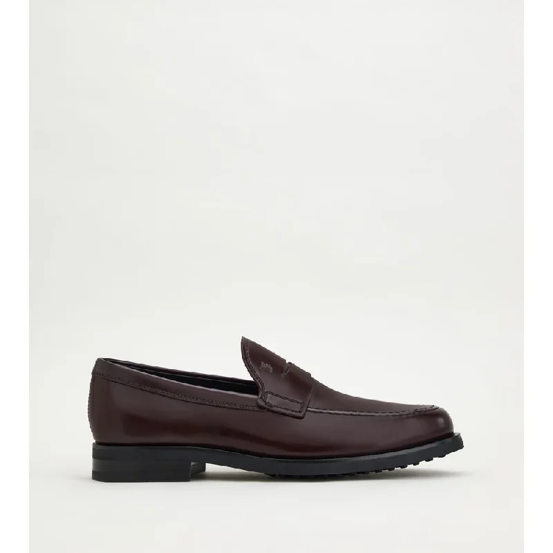 Men's formal shoes in a black or brown leatherLoafers in Leather