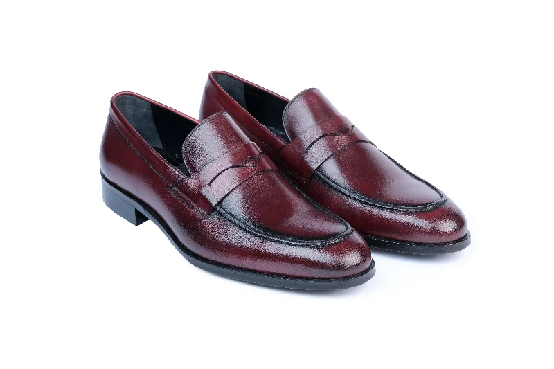 Men's formal shoes with a rubber heel cap for durabilityPergo Penny Loafer