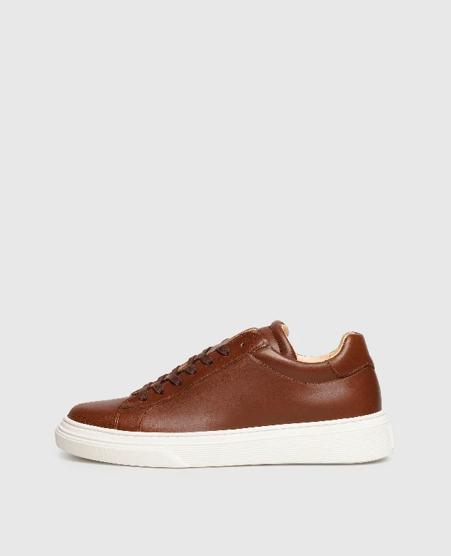 Men's boat shoes with a tassel detailSophia LTS - Middle Brown