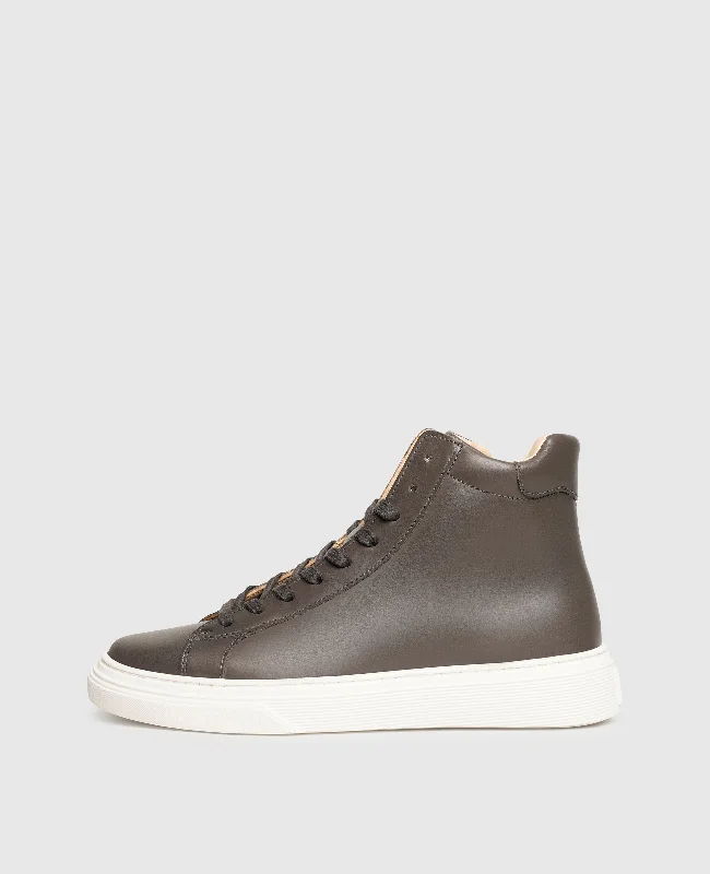 Men's boat shoes with a moc - toe designSophia MTS - Grey