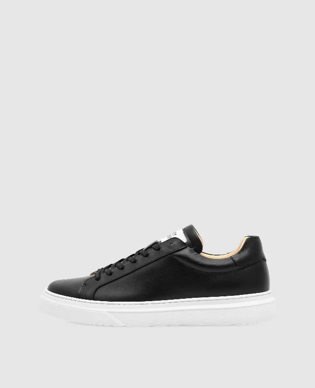 Men's boat shoes with a moc - toe designSophia S1 - Black