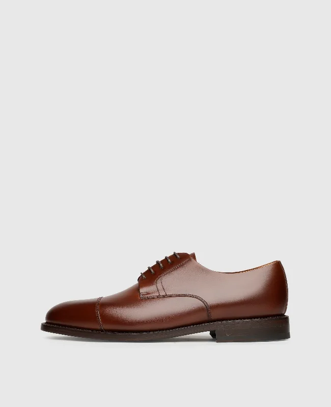 Men's boat shoes with a leather lacing systemWinston CD - Middle Brown
