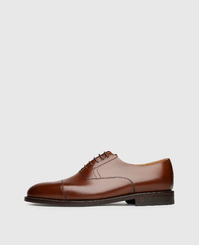 Men's boat shoes with a tassel detailWinston CO - Middle Brown